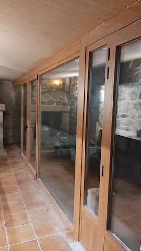 Ventana de PVC y aluminio a medida fabricada por Top Ventana en Galicia